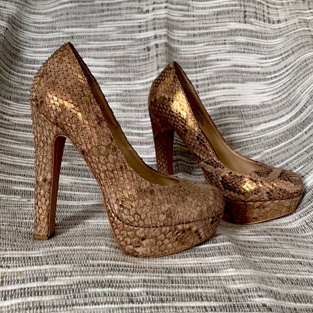 Steve Madden leather nude metallic chunky heels.